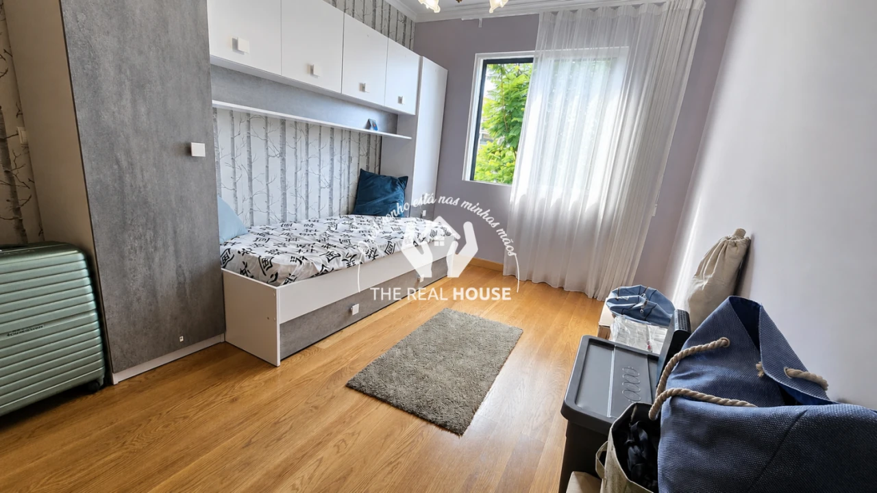 Apartamento T2 para Venda em Caniço Foto 6