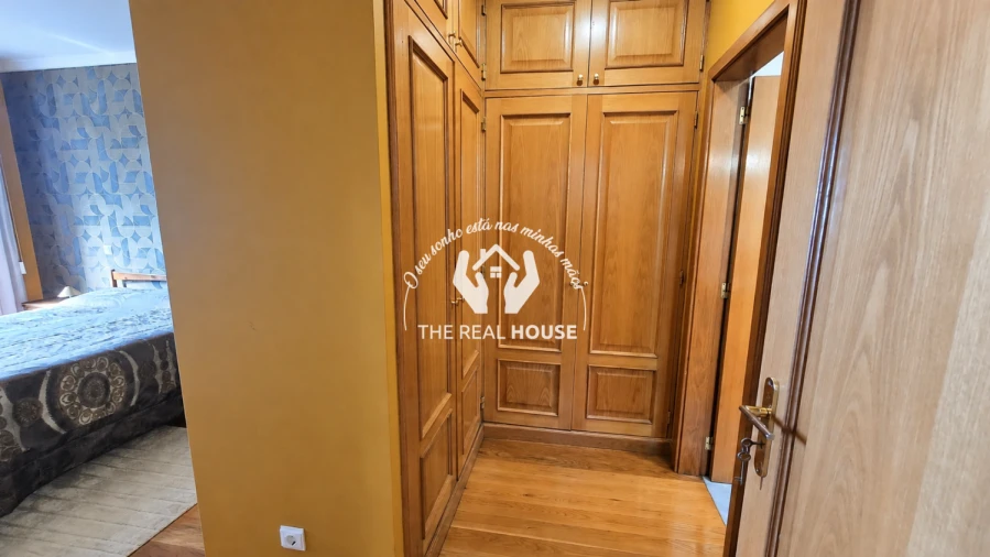 Apartamento T2 para Venda em Caniço Foto 3