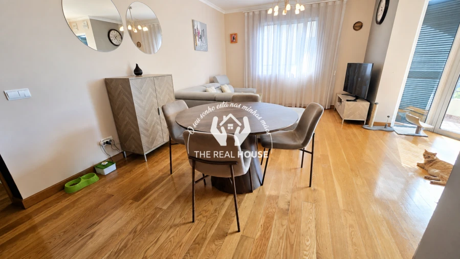 Apartamento T2 para Venda em Caniço Foto 10