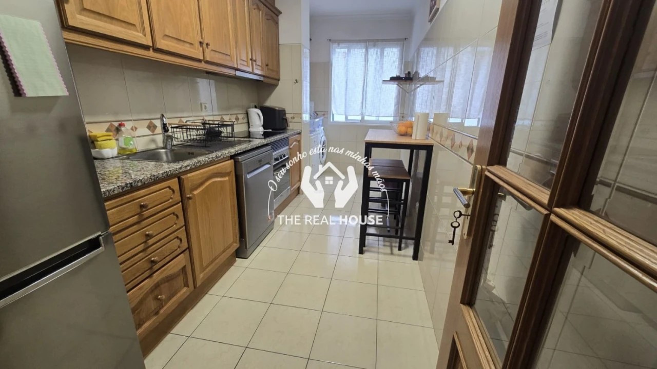 Apartamento T2 para Venda em Caniço Foto 12
