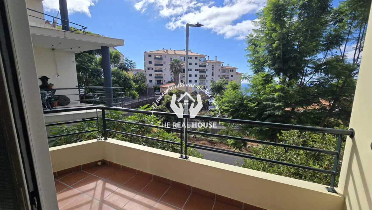 Apartamento T2 para Venda em Caniço Foto 15