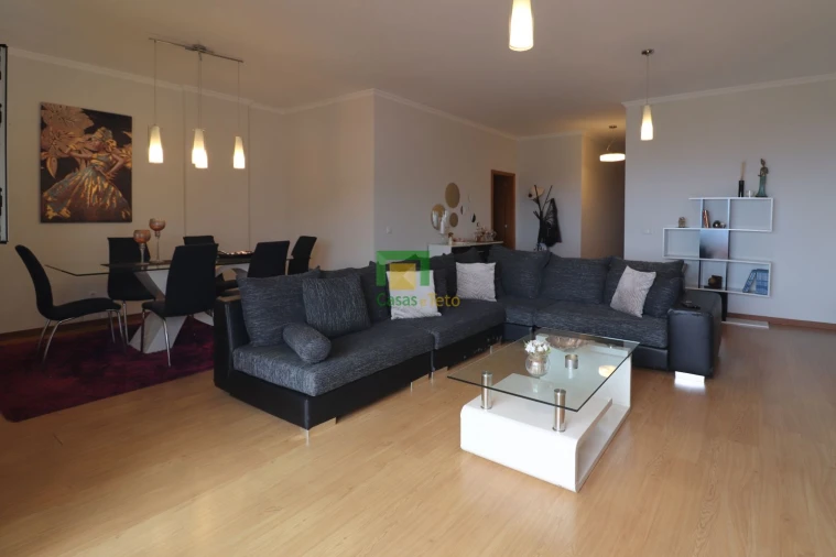 Apartamento T3 para Venda em Caniço Foto 6