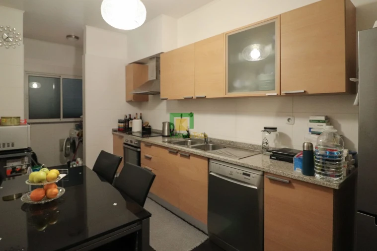 Apartamento T3 para Venda em Caniço Foto 10