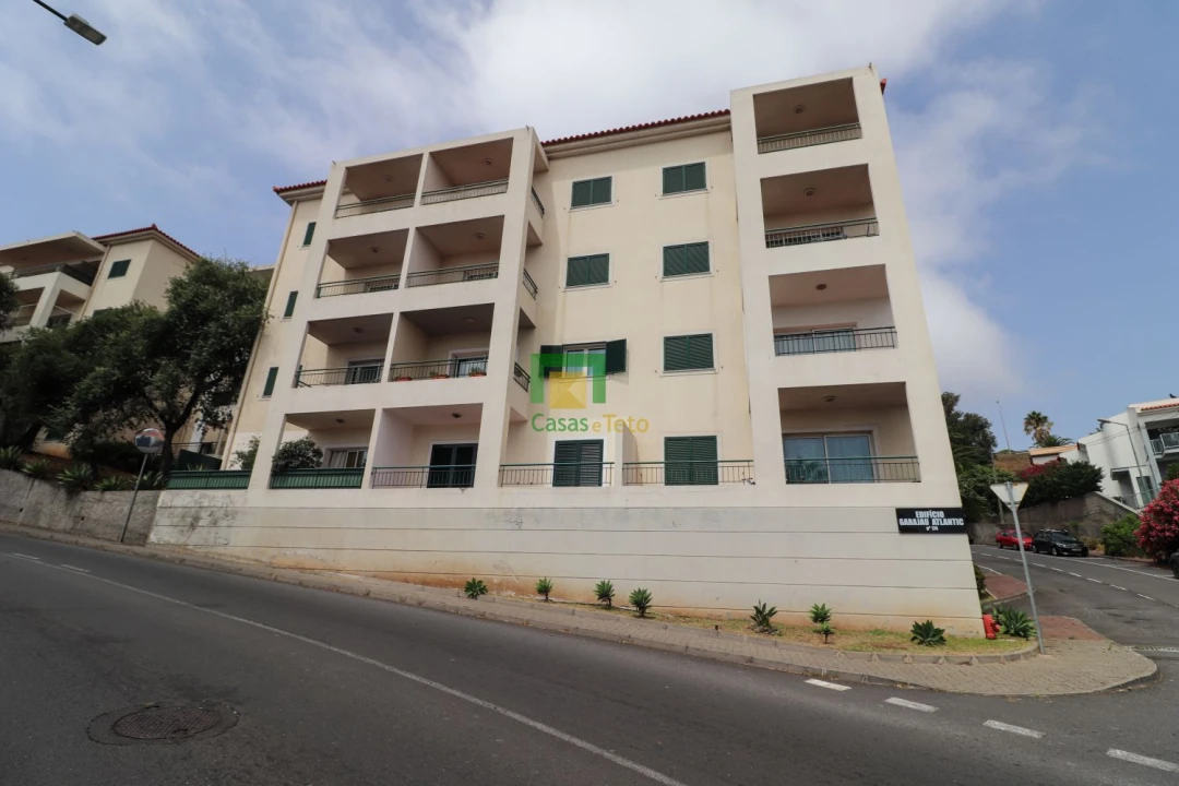 Apartamento T3 para Venda em Caniço Foto 1
