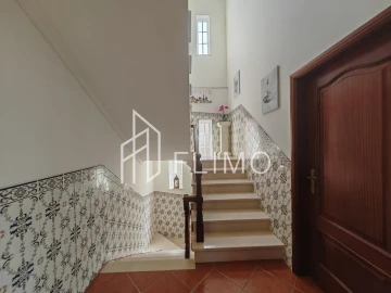 Moradia T4 para Venda em Amoreira da Gândara, Paredes do Bairro e Ancas