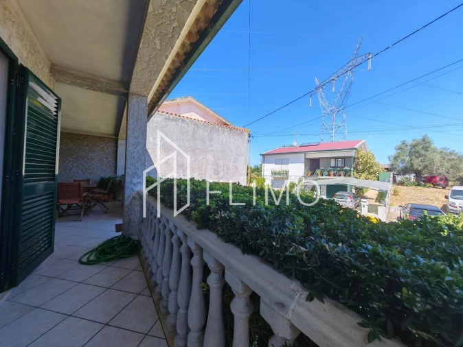 Moradia T4 para Venda em Amoreira da Gândara, Paredes do Bairro e Ancas Foto 3