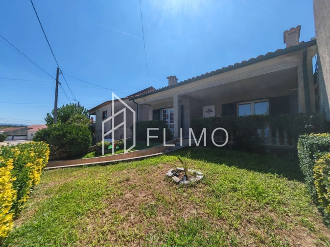 Moradia T4 para Venda em Amoreira da Gândara, Paredes do Bairro e Ancas Foto 2