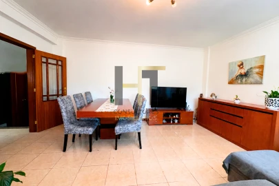Apartamento T2 para Venda em Castêlo da Maia