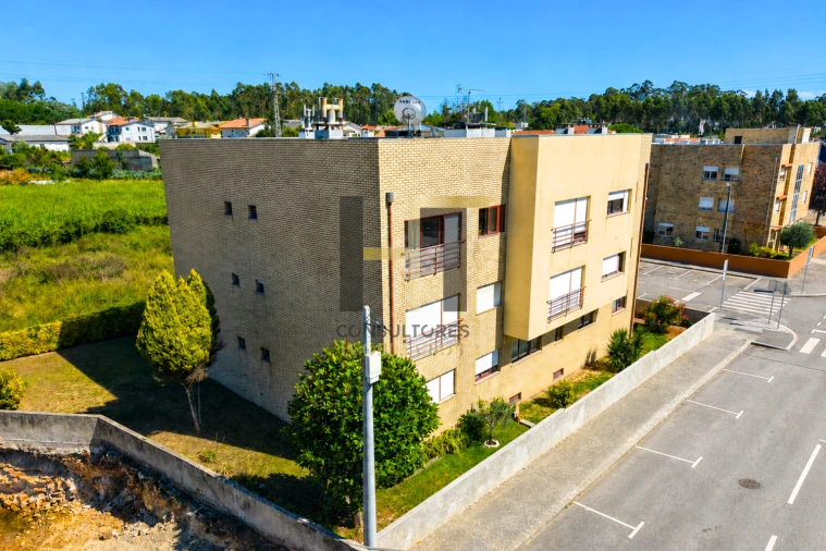 Apartamento T2 para Venda em Castêlo da Maia Foto 26
