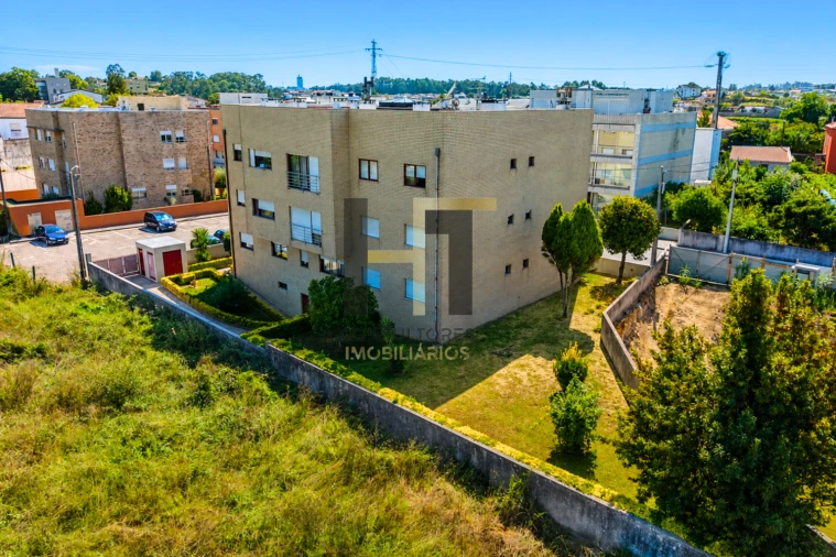 Apartamento T2 para Venda em Castêlo da Maia Foto 25