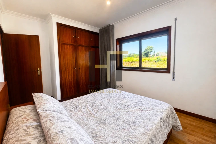 Apartamento T2 para Venda em Castêlo da Maia Foto 10