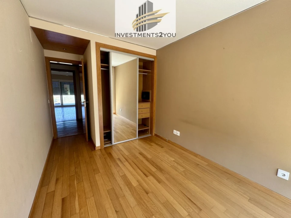 Apartamento T1 para Venda em Caparica e Trafaria Foto 16