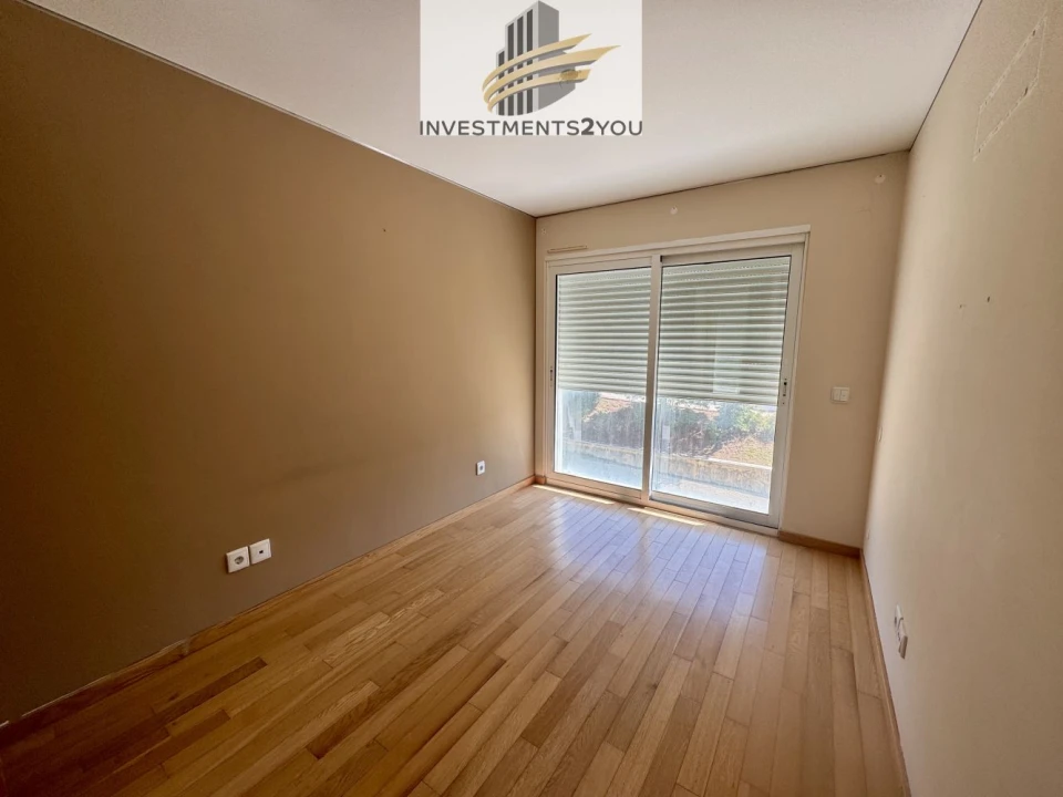 Apartamento T1 para Venda em Caparica e Trafaria Foto 17