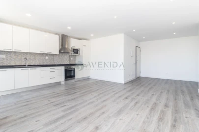Apartamento T2 para Venda em Baixa da Banheira e Vale da Amoreira
