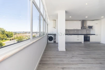 Apartamento T2 para Venda em Baixa da Banheira e Vale da Amoreira