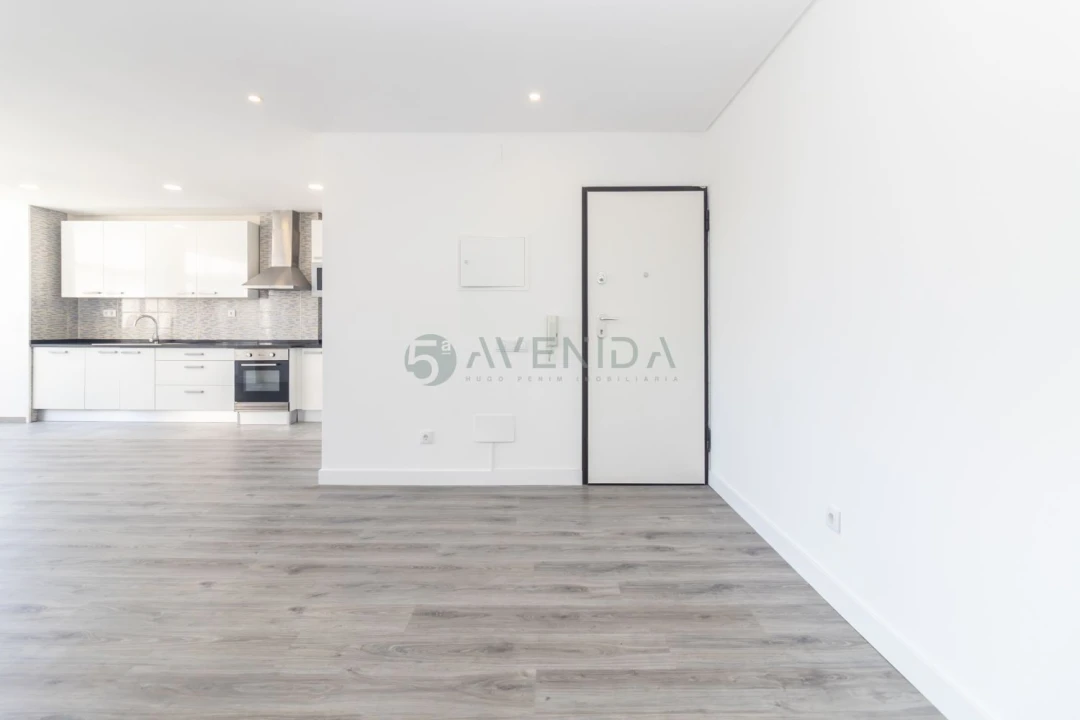 Apartamento T2 para Venda em Baixa da Banheira e Vale da Amoreira Foto 2