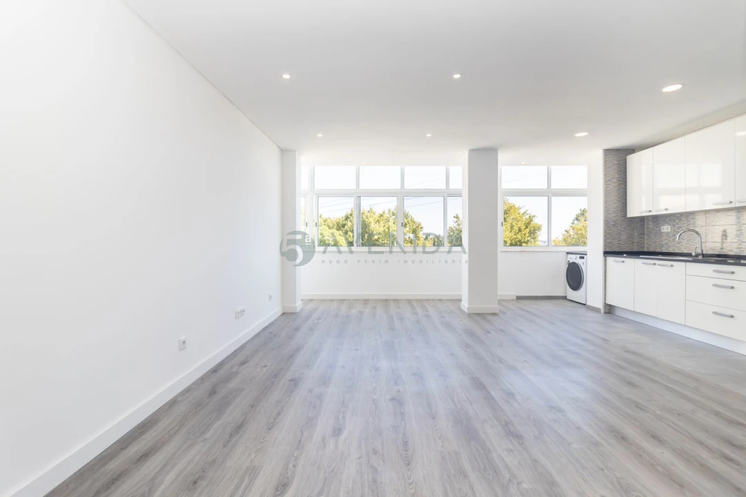 Apartamento T2 para Venda em Baixa da Banheira e Vale da Amoreira Foto 4