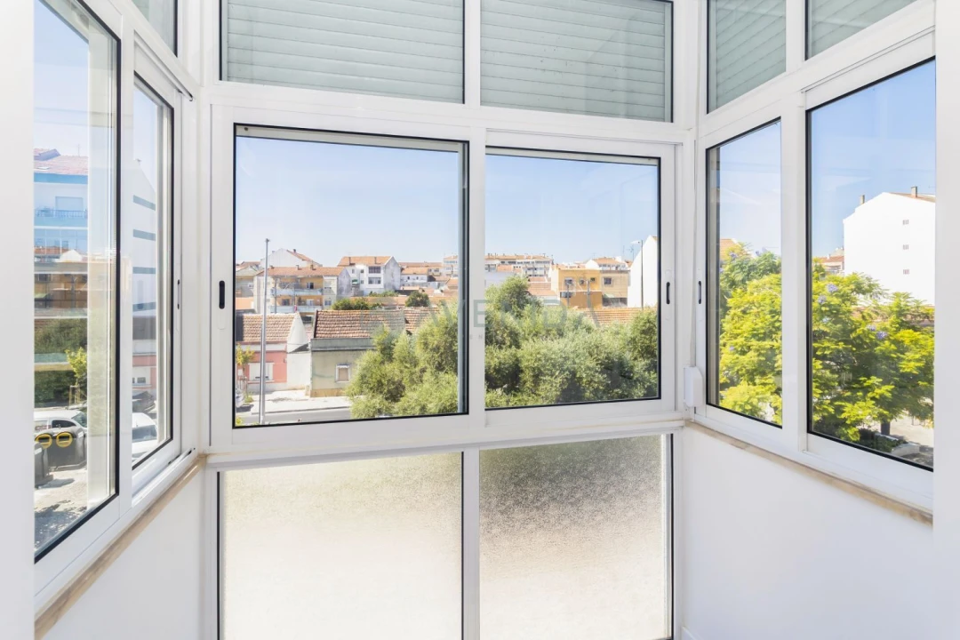 Apartamento T2 para Venda em Baixa da Banheira e Vale da Amoreira Foto 31