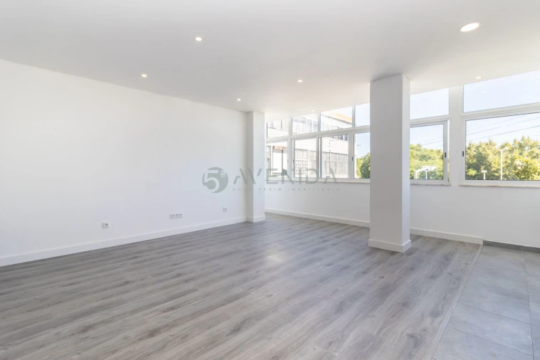 Apartamento T2 para Venda em Baixa da Banheira e Vale da Amoreira Foto 8