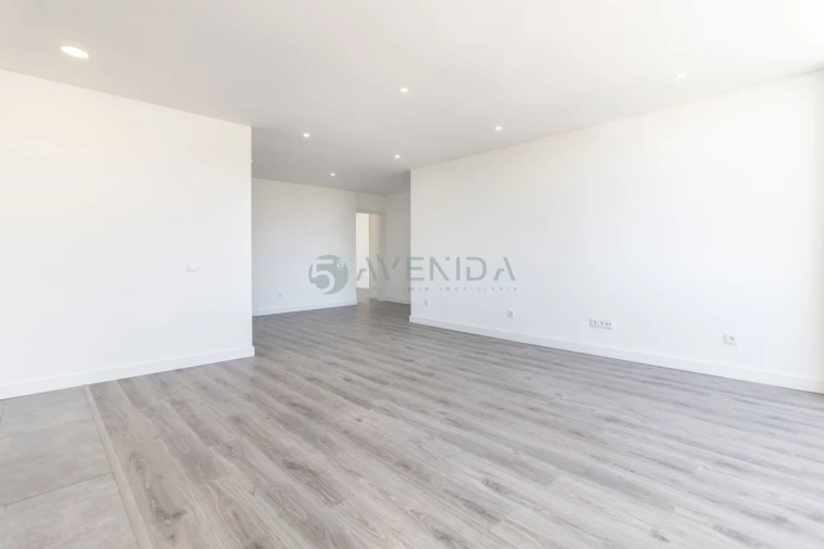 Apartamento T2 para Venda em Baixa da Banheira e Vale da Amoreira Foto 9