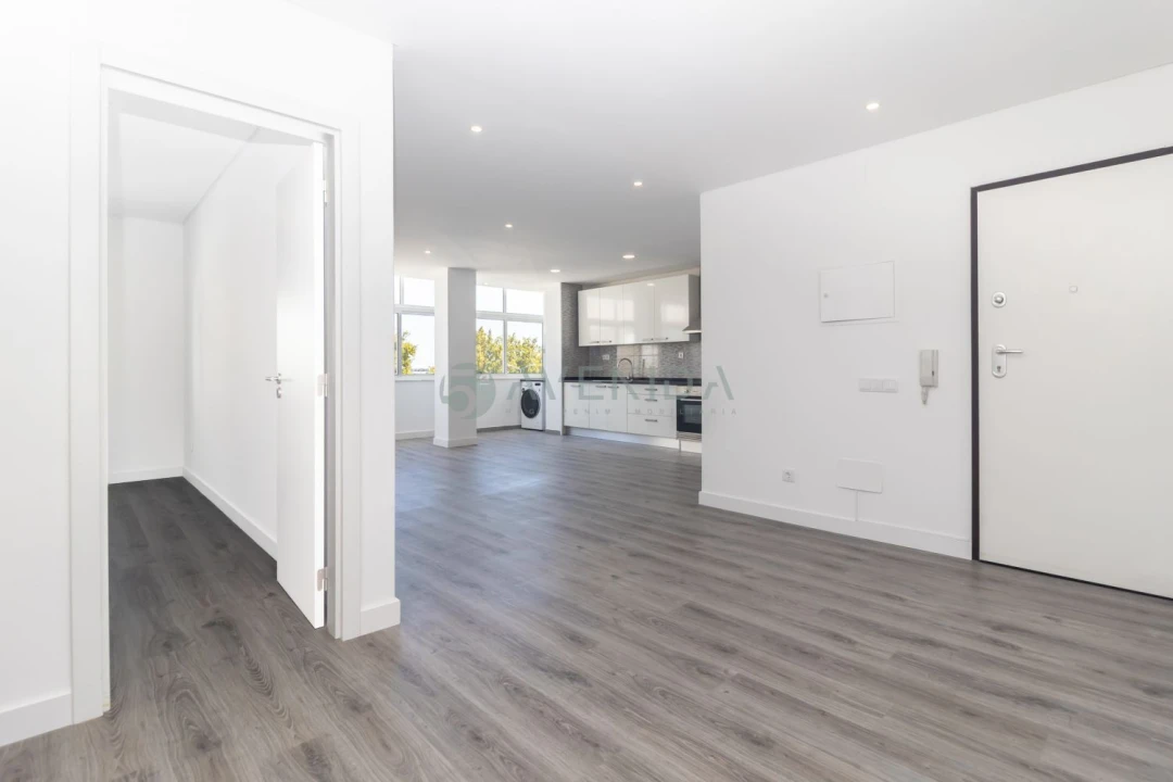 Apartamento T2 para Venda em Baixa da Banheira e Vale da Amoreira Foto 3