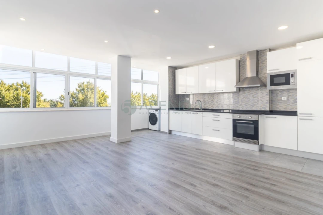 Apartamento T2 para Venda em Baixa da Banheira e Vale da Amoreira Foto 1