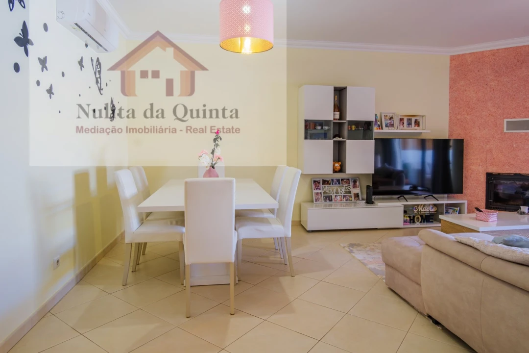 Moradia T3 para Venda em Ferreiras Foto 7
