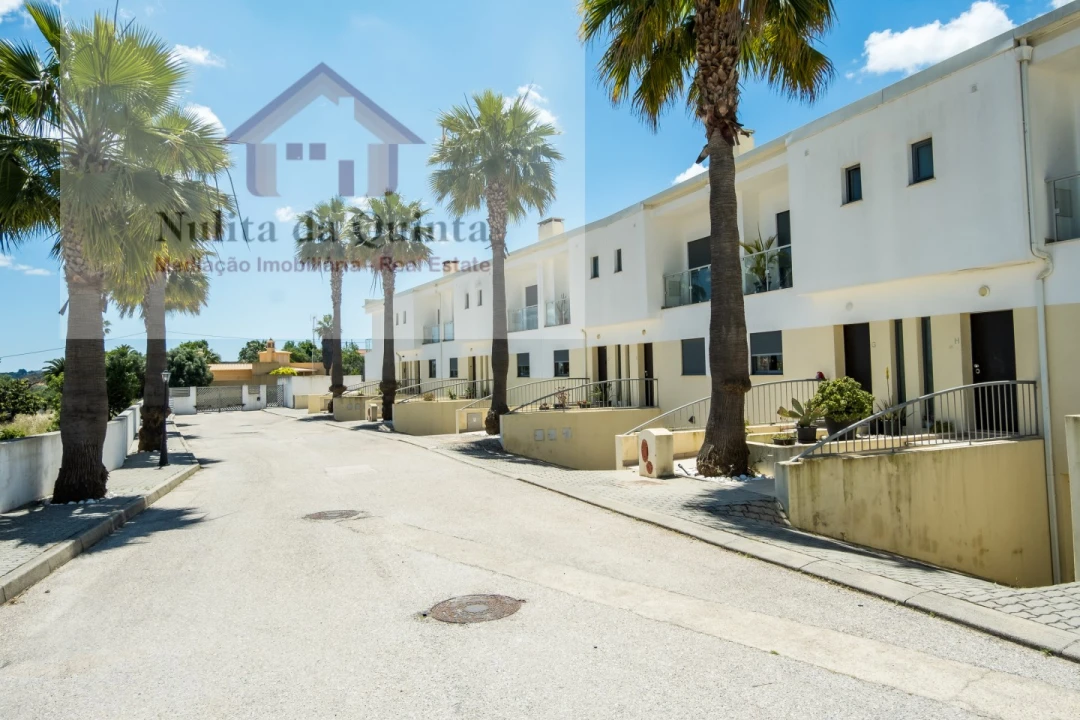 Moradia T3 para Venda em Ferreiras Foto 46