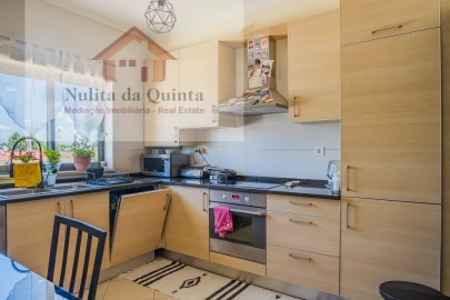 Moradia T3 para Venda em Ferreiras