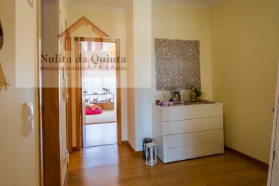Moradia T3 para Venda em Ferreiras