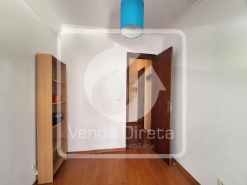 Apartamento T3 para Arrendamento em Azeitão (São Lourenço e São Simão)