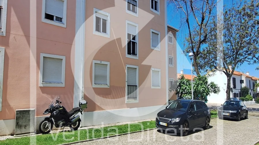 Apartamento T3 para Arrendamento em Azeitão (São Lourenço e São Simão)