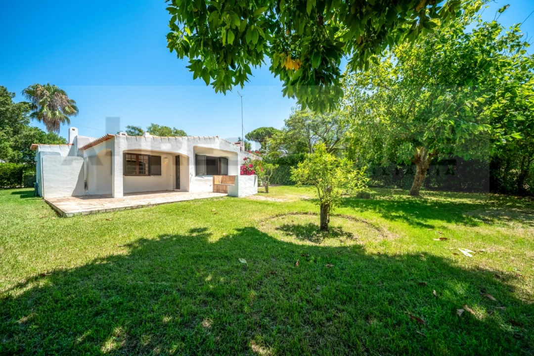 Moradia T2 para Venda em Albufeira e Olhos de Água Foto 1