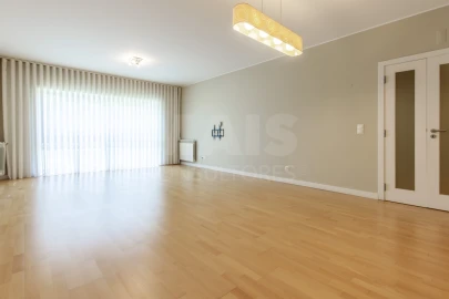 Apartamento T3 para Arrendamento em Barcarena
