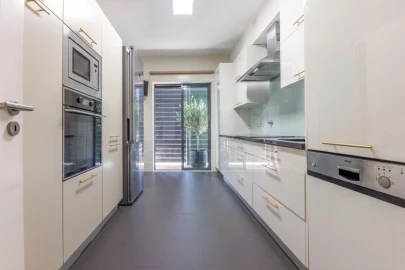 Apartamento T3 para Arrendamento em Barcarena