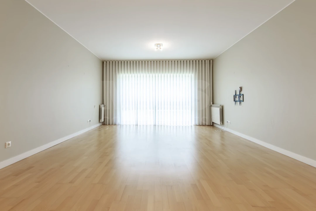 Apartamento T3 para Arrendamento em Barcarena Foto 11
