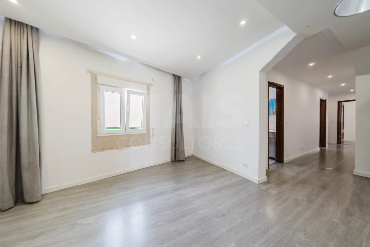 Apartamento T3 para Venda em Bombarral e Vale Covo Foto 7