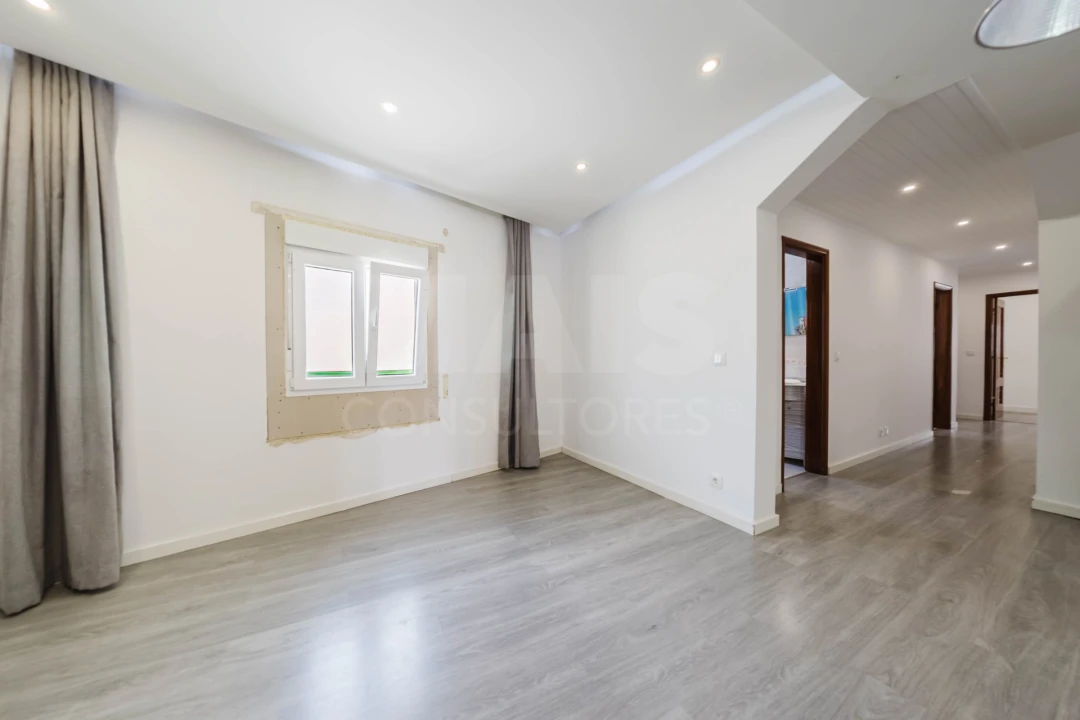 Apartamento T3 para Venda em Bombarral e Vale Covo Foto 7