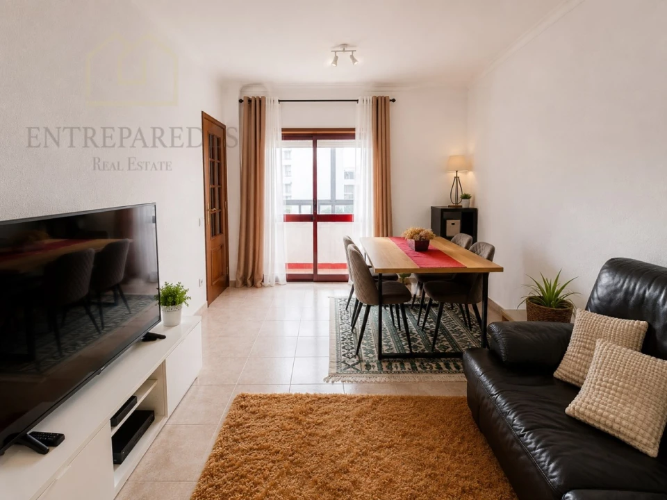 Apartamento T2 para Venda em Cidade da Maia Foto 2