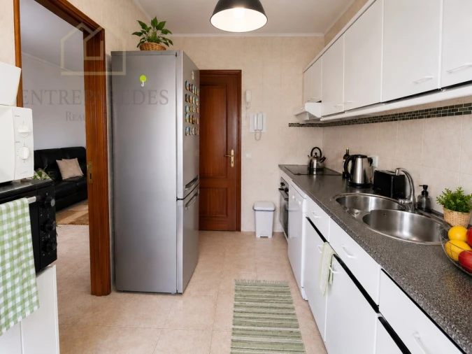 Apartamento T2 para Venda em Cidade da Maia Foto 5