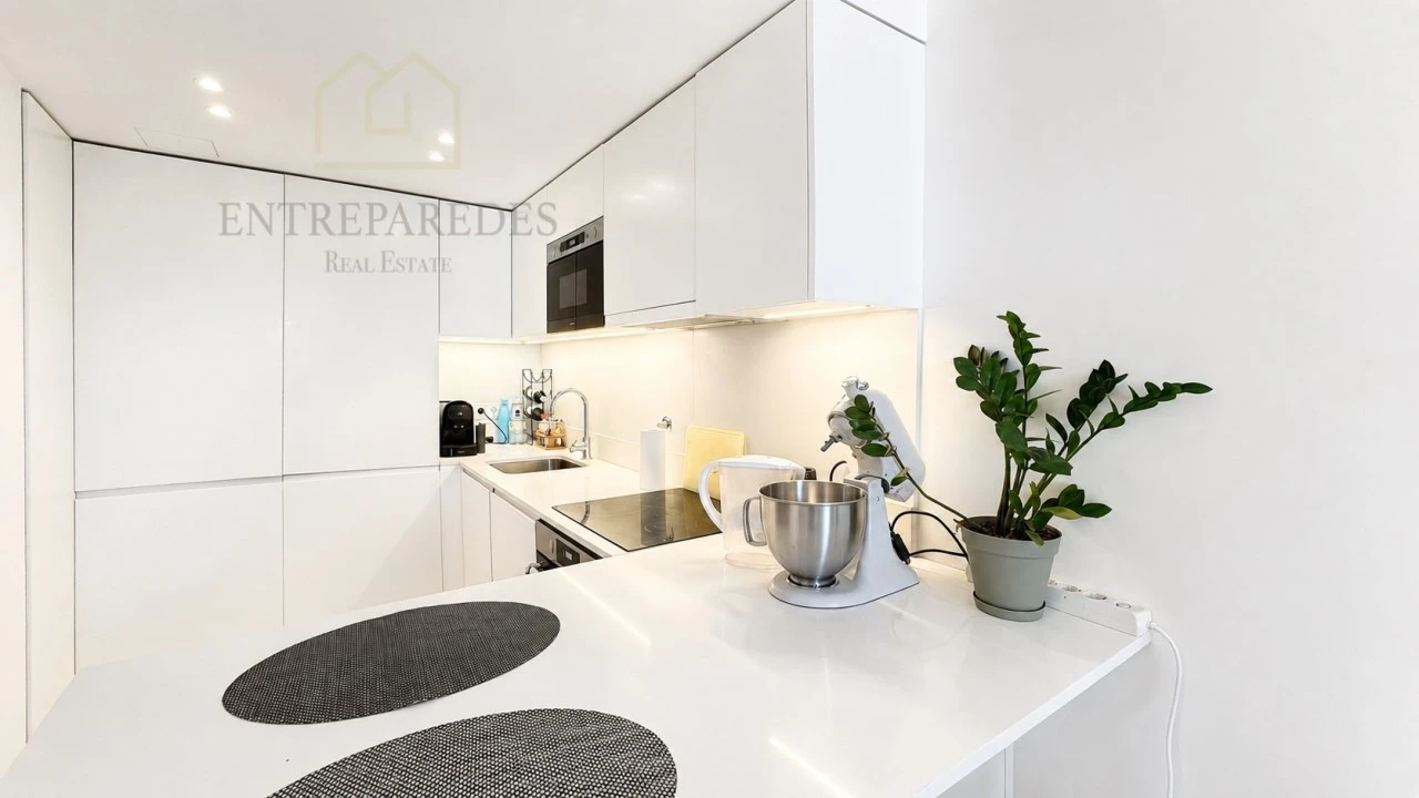 Apartamento T2 para Venda em Campanhã Foto 4