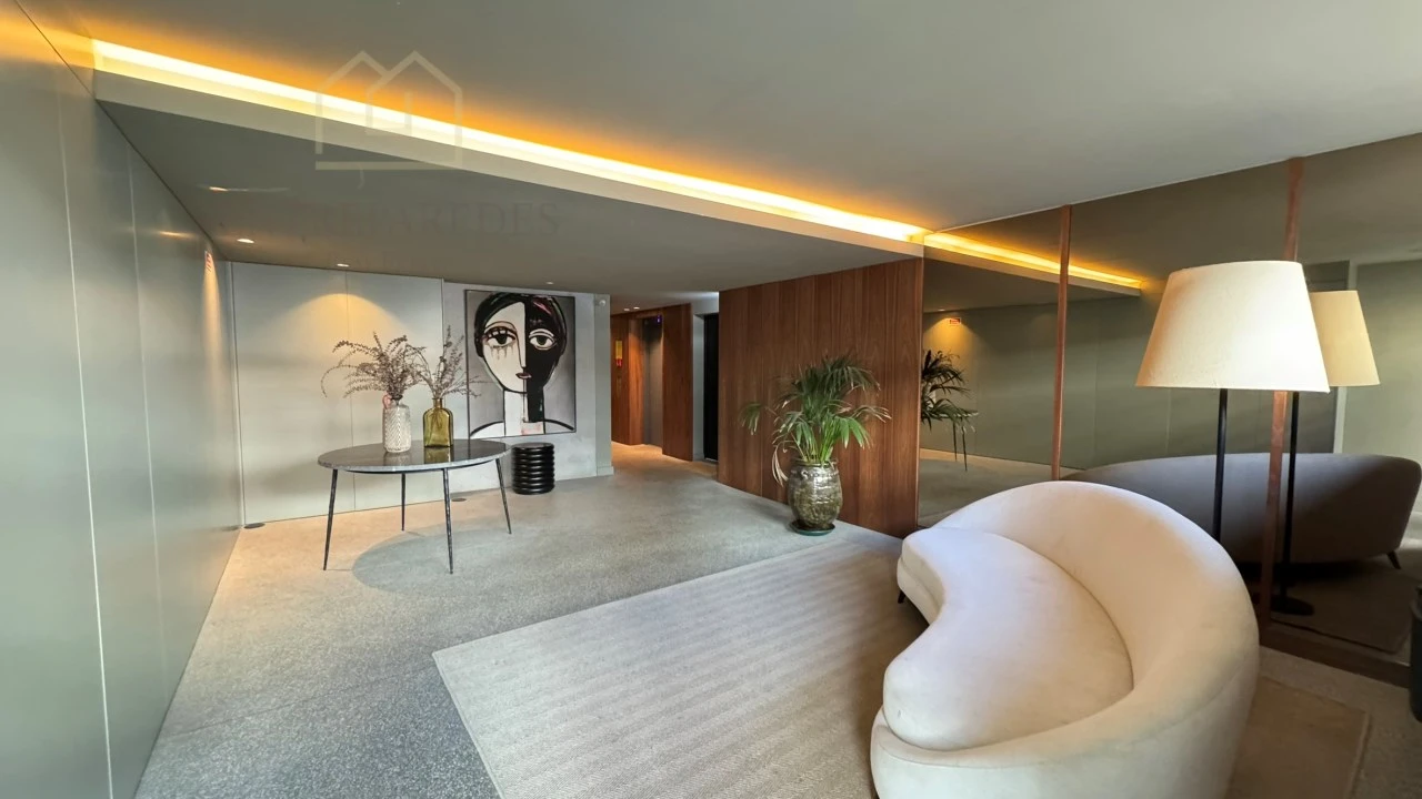 Apartamento T2 para Venda em Campanhã Foto 17