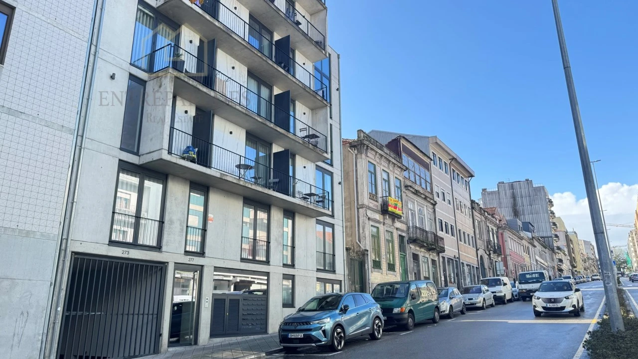 Apartamento T2 para Venda em Campanhã Foto 23