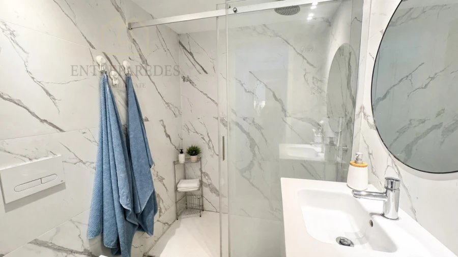 Apartamento T2 para Venda em Campanhã Foto 12