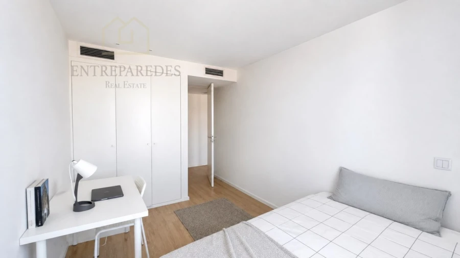 Apartamento T2 para Venda em Campanhã Foto 14