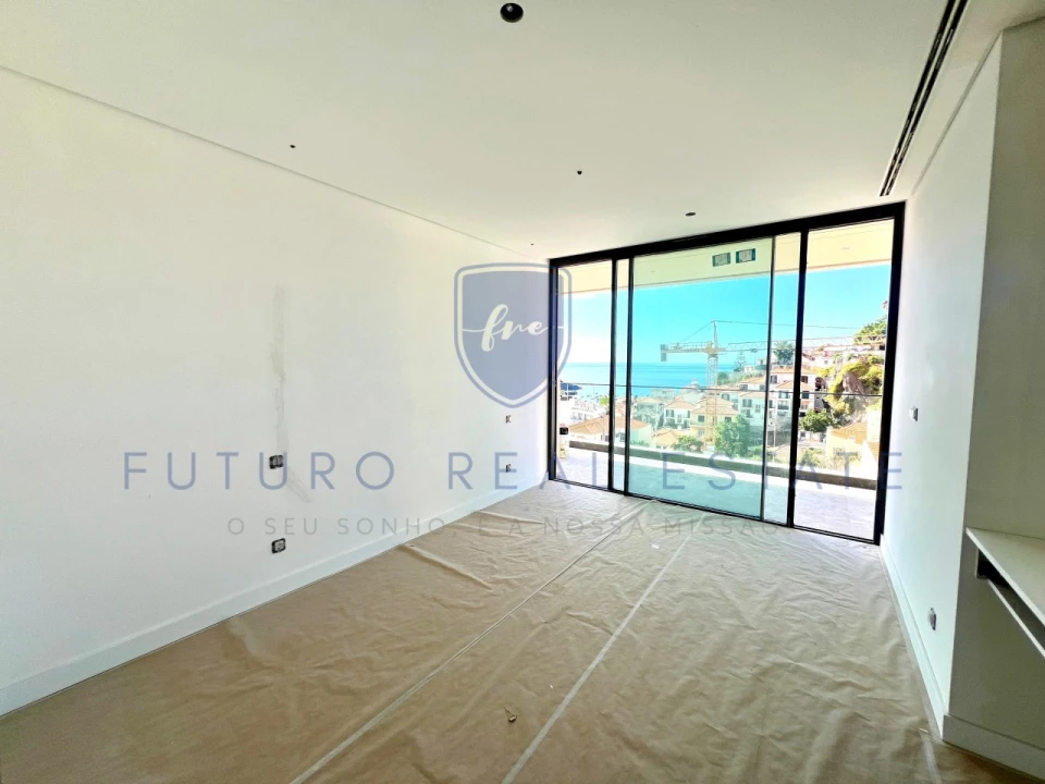 Apartamento T2 para Venda em Camara de Lobos Foto 6