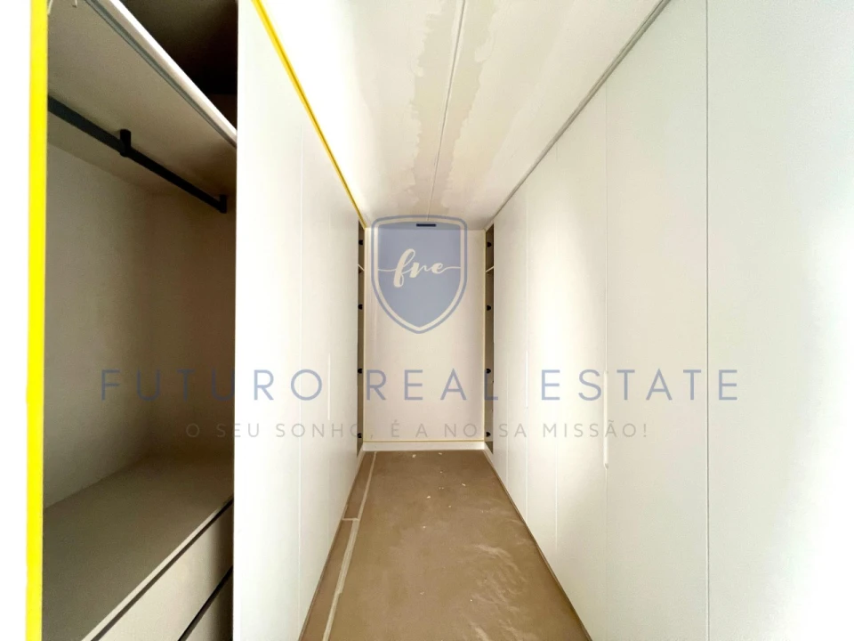 Apartamento T2 para Venda em Camara de Lobos Foto 12