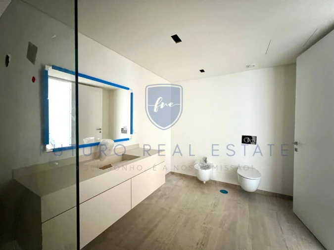 Apartamento T2 para Venda em Camara de Lobos Foto 8