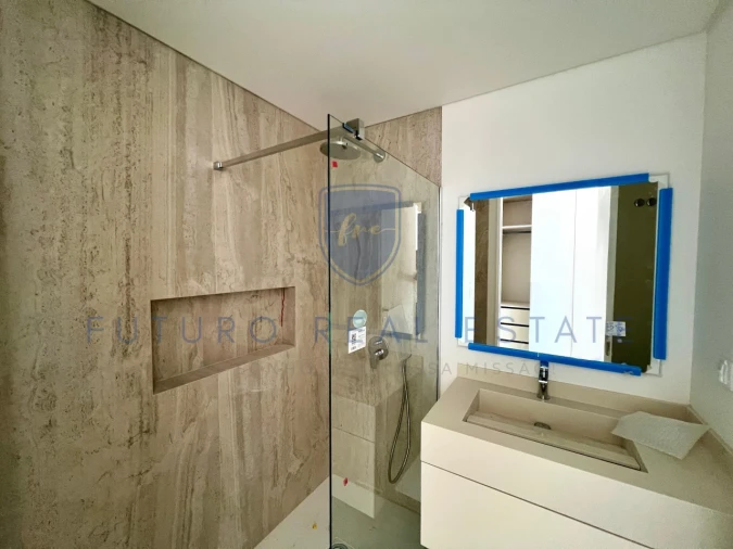 Apartamento T2 para Venda em Camara de Lobos Foto 9