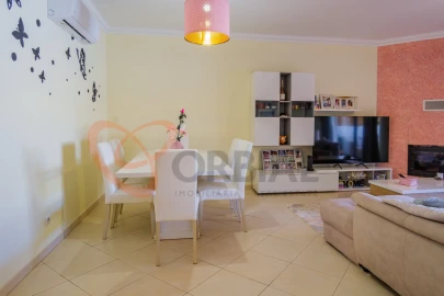 Moradia T3 para Venda em Ferreiras
